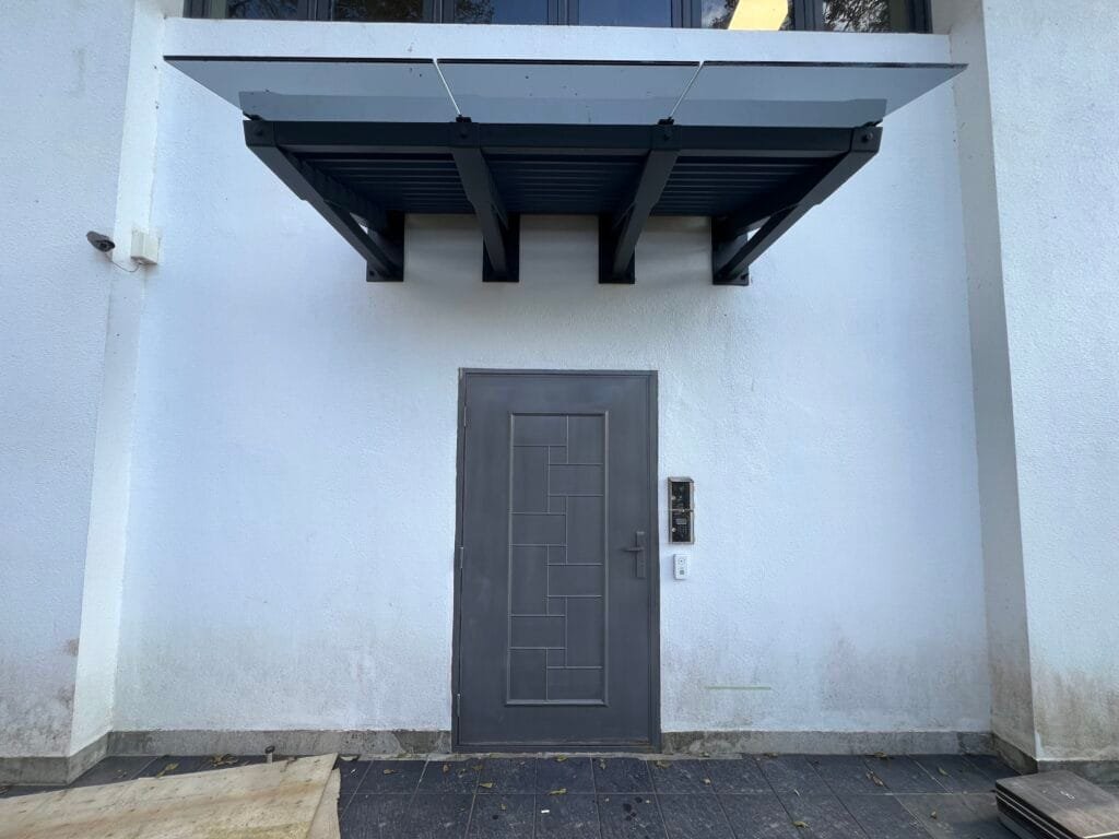 新北市, 板橋區, 門窗設計, 門窗安裝, 門窗工程公司, 隔音窗工程, 採光罩工程, 穿梭管工程, 不鏽鋼門窗工程, 鋁合金門窗工程, 陽光玻璃屋工程, 氣密窗工程, 工廠直營, 售後服務