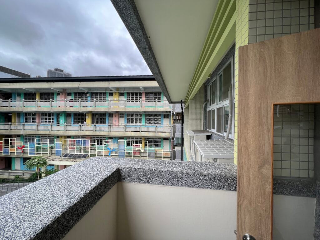 新北市, 板橋區, 門窗設計, 門窗安裝, 門窗工程公司, 隔音窗工程, 採光罩工程, 穿梭管工程, 不鏽鋼門窗工程, 鋁合金門窗工程, 陽光玻璃屋工程, 氣密窗工程, 工廠直營, 售後服務