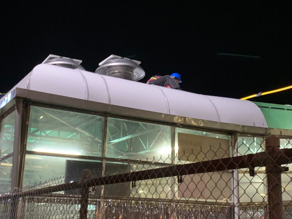 新北市, 板橋區, 門窗設計, 門窗安裝, 門窗工程公司, 隔音窗工程, 採光罩工程, 穿梭管工程, 不鏽鋼門窗工程, 鋁合金門窗工程, 陽光玻璃屋工程, 氣密窗工程, 工廠直營, 售後服務