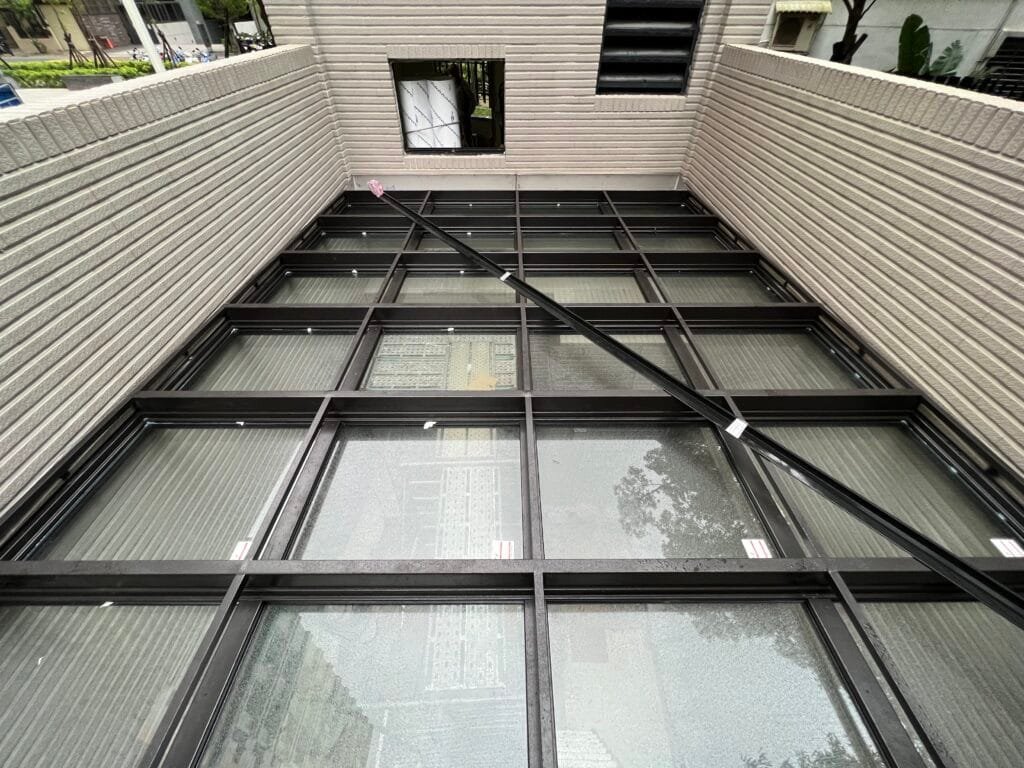 天井採光罩 既有PC耐力板破損換成三明治彩色鋼板 庭院玻璃採光罩 新竹鋁門窗 推薦 陽台凸窗 價格 鼎 揚 鋼 鋁 門窗 新竹鋁門窗 新竹鋁門窗推薦 竹 北 鋁門窗 陽台遮雨棚 陽台凸窗價格 陽台鋁門窗價格 雨遮材質 竹北鋁門窗 玻璃屋價格 陽台 鋁門窗價格 鋁雨遮 鋁合金雨棚 新竹採光罩 雨遮 材質 大門 款式價格 裝鋁窗價格 鋁門窗修繕 氣密 窗 維修 強化玻璃採光罩價格 浴室門款式 採光罩材質價格 鋁門窗 價格 廁所門款式 凸窗 玻璃採光罩缺點 浴室門 陽台遮陽板施工 雨遮樣式 鐵窗價格 廁所門 款式 pc板雨遮 採光罩樣式 大門鋁門價格 採光罩材質 價格 浴室鋁門 擋雨板 遮雨板 玻璃採光罩 缺點 pc板 雨 遮 南方松缺點 pc板採光罩 鋁 雨遮 採光罩材質ptt 鋁合金 遮 雨 棚 廁所 鋁門款式 陽台採光罩 pc中空板缺點 鋼鋁門窗 遮 雨 棚 樣式 大門款式價格 採光罩遮陽簾 浴室 鋁門 裝遮雨棚價錢 陽台 落地窗 價格 採光罩 玻璃種類 陽台採光罩樣式 修理 鋁門窗價格 鋁 塑 板採光罩 優 缺點 不銹鋼遮雨棚 新竹墜樓 南方松 缺點 隔音氣密窗價格 遮雨棚 浴室門哪裡買 廁所門價格 採光罩材質 發泡門 陽台遮雨棚價格 玻璃雨遮 採光罩玻璃種類 採光罩材質 ptt pc板採光罩缺點 陽台遮陽板 大門 鋁門價格 新竹 墜 樓 鋁門窗維修 陽台鋁窗價格 鋁門窗價格 採光罩顏色 浴室門 推薦 採光罩價格一坪多少 氣密窗維修 格子窗 優 缺點 浴室門片 鋁合金遮雨棚 遮雨棚材質 陽台擋雨板